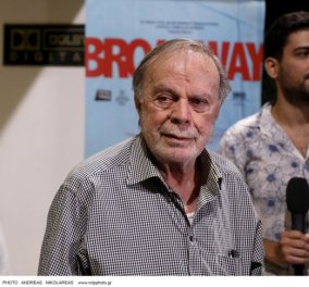 Ο Χρήστος Πολίτης γοητευτικός παρά ποτέ στα 80 του: Ο ''δράκος'' μιλάει για το ''χάος που ζούμε'', την αθλιότητα & την εμπιστοσύνη του σε νέο σκηνοθέτη