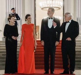 Όλες οι γαλαζοαίματες με cape dress κόκκινο: Η Καρολίνα του Μονακό, η Λετίσια της Ισπανίας & η Μέγκαν Μαρκλ (φωτό - βίντεο)
