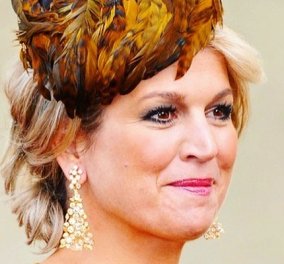 Βασίλισσα μου Μάξιμα της Ολλανδίας με το συμπάθειο, αλλά αυτό το καπέλο με τα φτερά που μοιάζεις σαν παγώνι - άκομψο & too much (φωτό) - Κυρίως Φωτογραφία - Gallery - Video