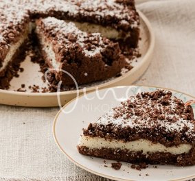 Ντίνα Νικολάου: Κέικ τριφτό γεμιστό με κρέμα καρύδας - εύκολο στην εκτέλεση και πολύ λαχταριστό σε γεύση! - Κυρίως Φωτογραφία - Gallery - Video