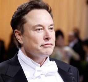 Τι θέλει να πει ο ποιητής; Ο Elon Musk έγραψε στα ελληνικά «διαλεκτική» και το Twitter πήρε φωτιά - «Σωκράτη εσύ, σούπερ σταρ» (φωτό) - Κυρίως Φωτογραφία - Gallery - Video