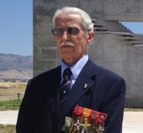 Κωνσταντίνος Χατζηλάκος: Έφυγε από τη ζωή σε ηλικία 102 ετών ο θρυλικός πιλότος, τελευταίος επιζών του Β΄Παγκοσμίου Πολέμου (φωτό)