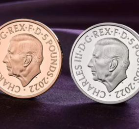 Το νόμισμα της Βρετανίας, άλλαξε: Το πρόσωπο του Βασιλιά Κάρολου Γ’ αντικατέστησε αυτό της Ελισάβετ Β’ (βίντεο)