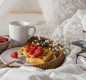 Πρωινά με λίγες θερμίδες που δίνουν ενέργεια: Από ένα γρήγορο smoothie, μέχρι ομελέτα, γιαούρτι & γλυκές βάφλες - Κυρίως Φωτογραφία - Gallery - Video