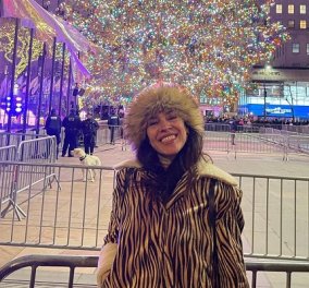 Ναταλία Δραγούμη: Χαμογελαστή με animal print παλτό και γούνινο καπέλο - Στέλνει τις ευχές της από τη Νέα Υόρκη (φωτό) - Κυρίως Φωτογραφία - Gallery - Video