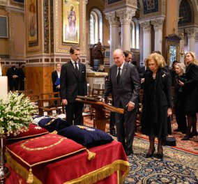 Κηδεία Κωνσταντίνου Β’: Στη Μητρόπολη η αδερφή του Σοφία και ο επίτιμος βασιλιάς της Ισπανίας, Χουάν Κάρλος
