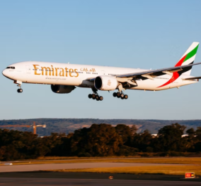 Πτήση της Emirates προσγειώθηκε με… έναν επιπλέον επιβάτη  - Εγκυμονούσα έφερε στον κόσμο το παιδί της στον... αέρα!  - Κυρίως Φωτογραφία - Gallery - Video
