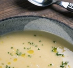 Γιάννης Λουκάκος: Κοτόσουπα αυγολέμονο παραδοσιακή - ένα αγαπημένο πιάτο που θα σας ζεστάνει τις κρύες μέρες - Κυρίως Φωτογραφία - Gallery - Video