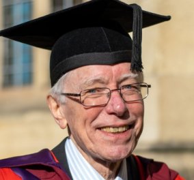 Βρετανία: Φοιτητής ετών... 76 - πήρε το διδακτορικό του έπειτα από 53 χρόνια  - Κυρίως Φωτογραφία - Gallery - Video