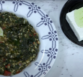  Άκης Πετρετζίκης: Μας φτιάχνει νοστιμότατο κοκκινιστό σπανακόρυζο - Ένα από τα πιο υγιεινά φαγητά - Κυρίως Φωτογραφία - Gallery - Video