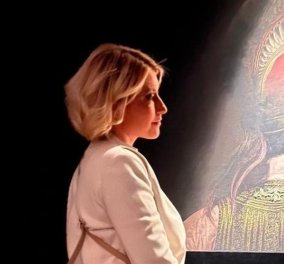 Σία Κοσιώνη: Εκτασιασμένη μπροστά στα κουστούμια της έκθεσης στο Μουσείο της Ακρόπολης - Τι είδε η δημοσιογράφος; (φωτό) - Κυρίως Φωτογραφία - Gallery - Video