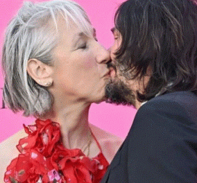 Για πρώτη φορά δημόσιο φιλί! Ο σεμνός Κeanu Reeves με την Alexandra του, δηλώνουν τον έρωτά τους (φωτό - βίντεο)