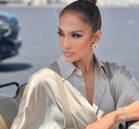 Jennifer Lopez: Δύο εμφανίσεις της που έκαναν πάταγο - Σύνολο στο χρώμα της σαμπάνιας & φόρεμα μπλε soleil ηλεκτρίκ (φωτό - βίντεο) - Κυρίως Φωτογραφία - Gallery - Video