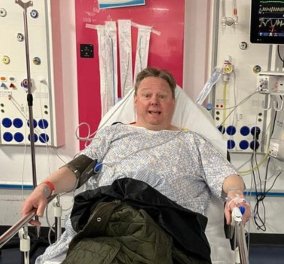 Ραδιοφωνικός παραγωγός του BBC έπαθε καρδιακή προσβολή στον αέρα εκπομπής - Τον μάζεψαν & τον μετέφεραν στο νοσοκομείο (φωτό)