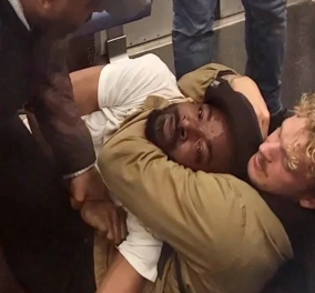Νέα Υόρκη: Επιβάτης στο μετρό έκανε κεφαλοκλείδωμα σε άστεγο και τον σκότωσε - Σοκαριστικές οι εικόνες (βίντεο) - Κυρίως Φωτογραφία - Gallery - Video