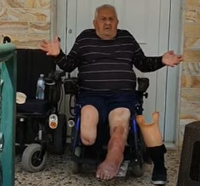 Χαλκιδική: 81χρονος ανάπηρος που του έκαναν έξωση μένει για δεύτερη μέρα στη βεράντα – Ήταν εγγυητής σε δάνειο του άνεργου γιου του (βίντεο) - Κυρίως Φωτογραφία - Gallery - Video