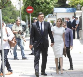 Οι κυρίες με τα λευκά στην ορκωμοσία: Οι υπουργοί Κεφαλογιάννη, Κεραμέως & Μενδώνη - Οι σύζυγοι Μανωλίδου και Μπαλατσινού (φωτό)