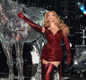 Beyonce: Η παγκόσμια περιοδεία της μέσα από αμέτρητα ρούχα - Πάνω από 100+ κορμάκια, τουαλέτες, δείτε τα best of (φωτό - βίντεο)