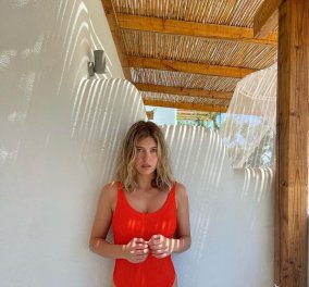 Κλέλια Ανδριολάτου: Καλοκαιρινή απόδραση στα Κουφονήσια - Μαυρισμένη & ανέμελη μέσα στο top πορτοκαλί μαγιό της (φωτό) - Κυρίως Φωτογραφία - Gallery - Video