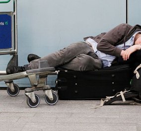 Μεγάλη Βρετανία: Χάος στα αεροδρόμια λόγω μπλακ άουτ - Ταλαιπωρία για τους επιβάτες - Κοιμούνται στο πάτωμα