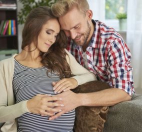 Σεξ μετά την εγκυμοσύνη: Τι θα παρατηρήσετε στο σώμα σας & πότε να ανησυχήσετε