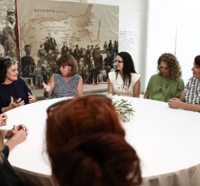Η Κατερίνα Σακελλαροπούλου συναντήθηκε με 12 γυναίκες του Έβρου: 10 χριστιανές και 2 μουσουλμάνες - Τι συζήτησαν - Κυρίως Φωτογραφία - Gallery - Video