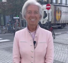 Η Κριστίν Λαγκάρντ φόρεσε το ταγέρ του φθινοπώρου: Ροζ chanel με ton sur ton πουκάμισο - Η κυρία στις Βρυξέλλες για δουλειές (βίντεο)