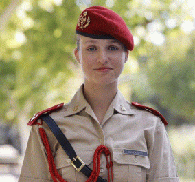 Πριγκίπισσα Λεονόρ της Ισπανίας:  Ολοκλήρωσε την πρώτη φάση της βασικής στρατιωτικής της εκπαίδευσης στη Σαραγόσα - Δείτε την με την στολή, πόσο της πάει! (φωτό) - Κυρίως Φωτογραφία - Gallery - Video