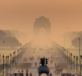 Συνταρακτικές εικόνες & βίντεο από Ινδία - Έκλεισαν τα σχολεία από την τοξική αιθαλομίχλη στο Νέο Δελχί - 35 ψηλότερο από το μέγιστο