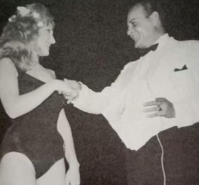 Vintage pic: Όταν ο Λάμπρος Κωνσταντάρας παρουσίαζε τα καλλιστεία του 1961 - Γοητευμένος από την 21χρονη τότε Γκιζέλα Ντάλι