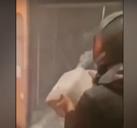 Τρόμος στο Μοναστηράκι στον σταθμό του ΗΣΑΠ: Ακροδεξιός με βενζίνη περιλούζει βαγόνι γεμάτο επιβάτες