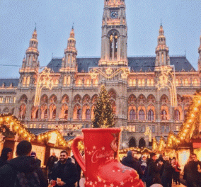 Παραμυθένια Βιέννη που ετοιμάζεται για μαγικές γιορτές: Η ρομαντική πρωτεύουσα με τα παλάτια και τη ζεστή σοκολάτα (φωτό - βίντεο)