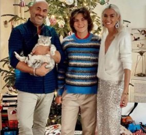 Πως ντύθηκαν για το Χριστουγεννιάτικο ρεβεγιόν οι top fashion influencers Άννα Μαυρίδη & Βάσια Κωσταρά -στα λευκά η μια, με δική της δημιουργία η άλλη (φωτό)