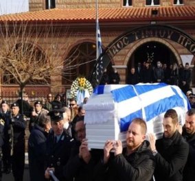 Τελευταίο «αντίο» στον αστυνομικό που δολοφονήθηκε σε μπαρ στη Θεσσαλονίκη - Με τιμές η κηδεία του 32χρονου (φωτό - βίντεο)  - Κυρίως Φωτογραφία - Gallery - Video