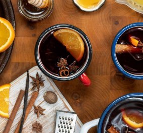 Αργυρώ Μπαρμπαρίγου: Ζεστό κρασί ή αλλιώς Glühwein - το ιδανικό & χουχουλιάρικο ποτό για τις γιορτινές & κρύες νύχτες