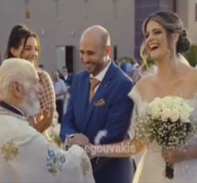 Viral ιερέας στην Κρήτη, πήγε να παντρέψει τον γαμπρό με την... κουμπάρα: Ψύχραιμη η νύφη, βάζει τα γέλια - Είπε ότι δεν έβλεπε είχε τον ήλιο κόντρα (βίντεο) - Κυρίως Φωτογραφία - Gallery - Video