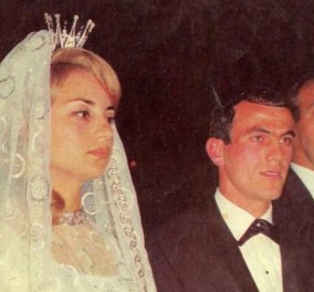 Μίμης Δομάζος: Ο γόης & μεγαλύτερος Έλληνας ποδοσφαιριστής όλων των εποχών - Η μοιραία συνάντηση με τη Βίκυ Μοσχολιού - Ο γάμος μόλις βγήκε η Χούντα - Κυρίως Φωτογραφία - Gallery - Video