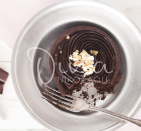 Ντίνα Νικολάου: Τάρτα full chocolate - Το απόλυτο γλυκό για τους λάτρεις της σοκολάτας - Κυρίως Φωτογραφία - Gallery - Video