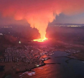 Δείτε εντυπωσιακές εικόνες και βίντεο από την ηφαιστειακή λάβα στην Ισλανδία: «Καταπίνει» την πόλη Γκρίνταβικ - 3.800 κάτοικοι τρέπονται σε φυγή  - Κυρίως Φωτογραφία - Gallery - Video