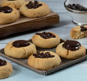 Αργυρώ Μπαρμπαρίγου: Τα πιο αφράτα μπισκότα βουτύρου με κομμάτια σοκολάτας και λίγα υλικά - Σίγουρη επιτυχία ! - Κυρίως Φωτογραφία - Gallery - Video