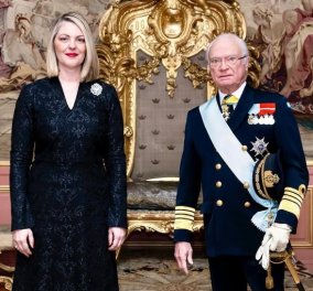 Η θεόρατη πρέσβης της Σερβίας & η ομόλογη της "Βασίλισσα της Κένυας": Τις καλωσόρισε ο Βασιλιάς Κάρολος Γουσταύος στην καθιερωμένη ετήσια δεξίωση (φωτό) - Κυρίως Φωτογραφία - Gallery - Video