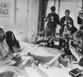 55 χρόνια από το πρώτο «Bed-in» για την ειρήνη: Τζον Λένον και Γιόκο Ονο διαδηλώνουν κατά του πολέμου στο Βιετνάμ – Έμειναν 1 μήνα στο κρεβάτι (φωτό & βίντεο)