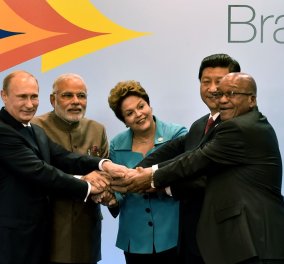 Ρώσος οικονομολόγος: Πώς η τράπεζα των BRICS μπορεί να αποτελέσει για την Ελλάδα αντίβαρο του ΔΝΤ
