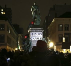 Live από το Παρίσι: Συγκλονιστικές φωτό & βίντεο από την οδύνη των Γάλλων που βγήκαν στους δρόμους για να κλάψουν τους ανθρώπους που έκαναν ολόκληρες γενιές να γελούν... - Κυρίως Φωτογραφία - Gallery - Video