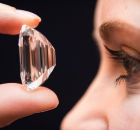 Άψογο διαμάντι 100 καρατίων ''έκλεψε'' τα βλέμματα στο Ντουμπάι & οι προσφορές πήραν ''φωτιά''!  - Κυρίως Φωτογραφία - Gallery - Video
