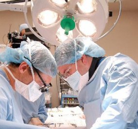 Συγκλονιστικό! Πρωτοποριακή μεταμόσχευση οστών προσώπου από Έλληνες γιατρούς σε 50χρονη που είχε παραμορφωθεί από ατύχημα!‏ - Κυρίως Φωτογραφία - Gallery - Video