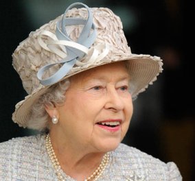 Η Βασίλισσα Ελισάβετ έβαλε αγγελία για υπάλληλο που θα καθαρίζει τα Ανάκτορα από τις τσίχλες και θα αμείβεται με 20.428,27 ευρώ ετησίως για 20 ώρες εργασίας εβδομαδιαίως !  - Κυρίως Φωτογραφία - Gallery - Video
