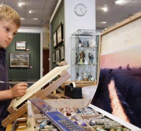 Εννιάχρονος ζωγράφος-ιδιοφυΐα ταράζει τον κόσμο της τέχνης - Κυρίως Φωτογραφία - Gallery - Video