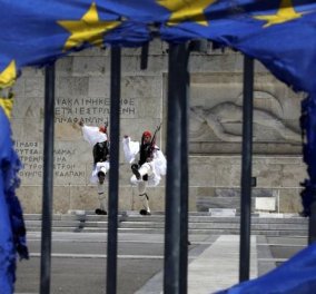 Βίλεμ Μπούιτερ, "Mr. Grexit": ''Μπλόφα της Μέρκελ το δήθεν Grexit - Θα ήταν τεράστια καταστροφή, αν η Ελλάδα εγκατέλειπε την ευρωζώνη''