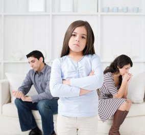 Διαζύγιο: Ποιοι είναι οι κατάλληλοι τρόποι για την ανακοίνωση ενός τόσο ευαίσθητου θέματος στα παιδιά!